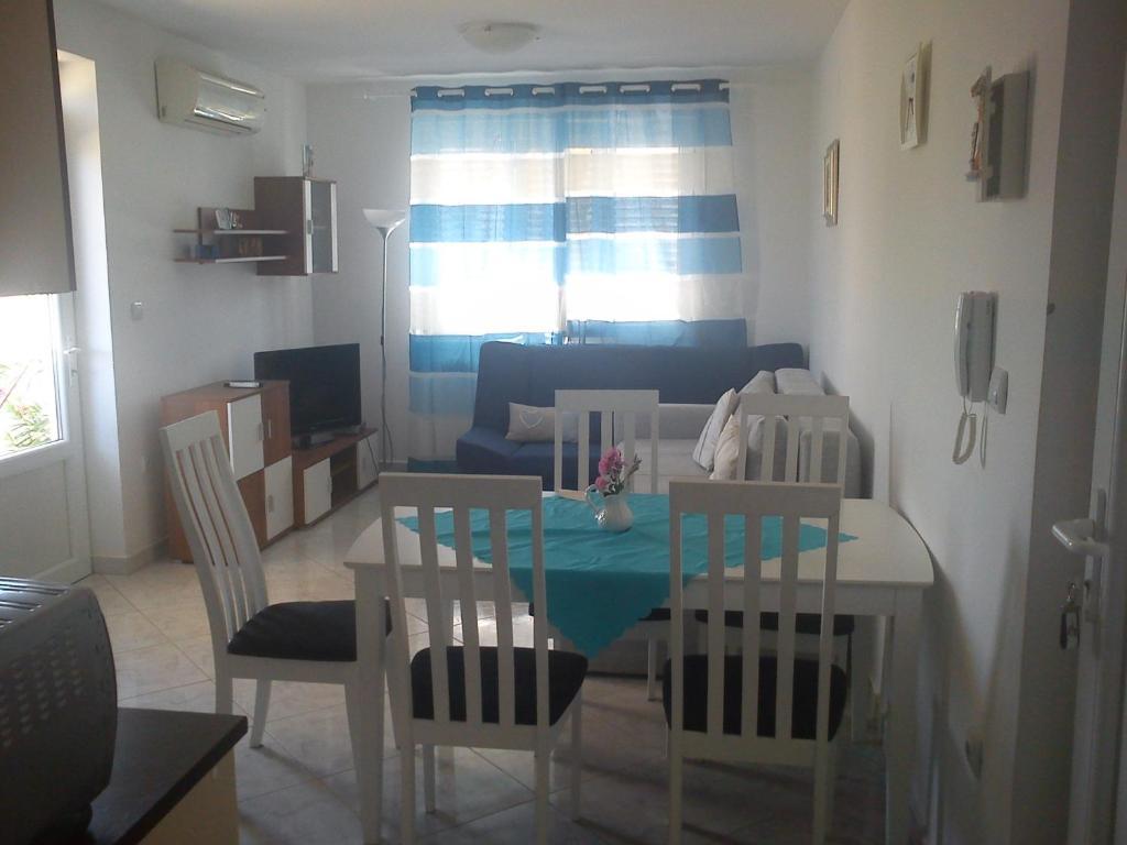 Apartments Diva Novalja Room photo